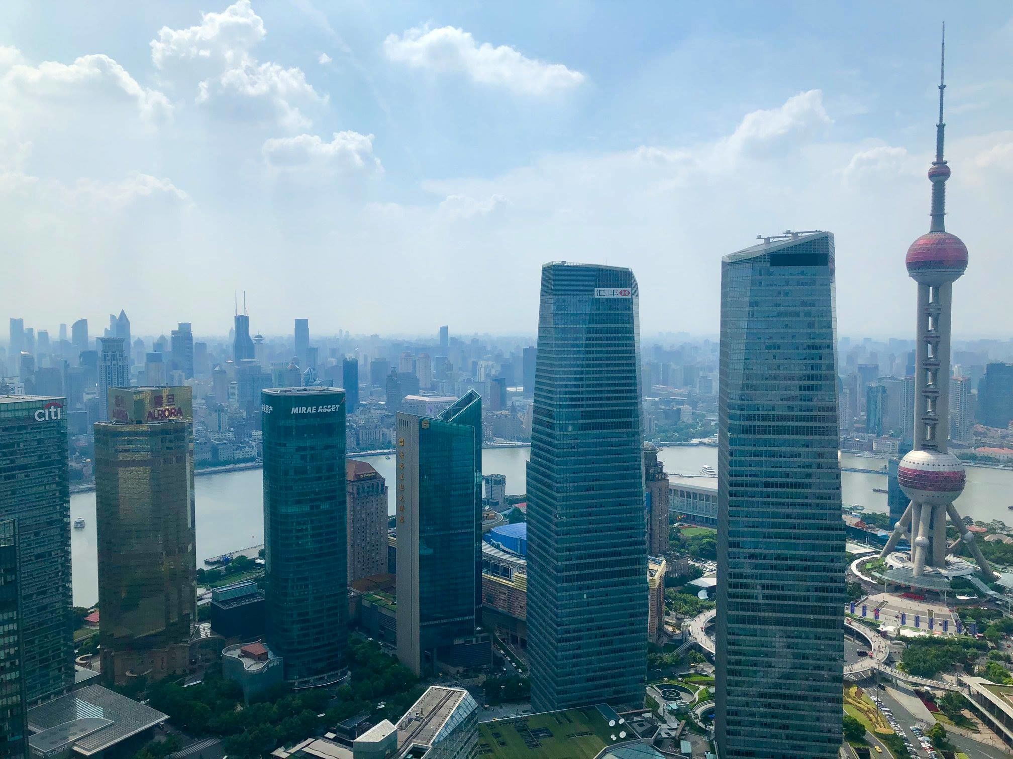 Billige Produktkopien sind übrigens den Geschäftspartnern aus China ein Dorn im Auge. Zum Glück gibt es auch im Land der Mitte einen immer größer werdenden Markt für hochwertige, europäische Originale. Mit den süßen TASSEN wird sicherlich auch der europäische Glamour-Faktor ins weltgrößte Exportland importiert.