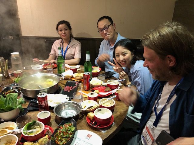  „Ob leckerstes Essen oder eine Führung durch den riesigen Betrieb – unsere Geschäftspartner haben uns gezeigt, wie Gastfreundschaft auf Chinesisch geht“, erzählt Marc. 