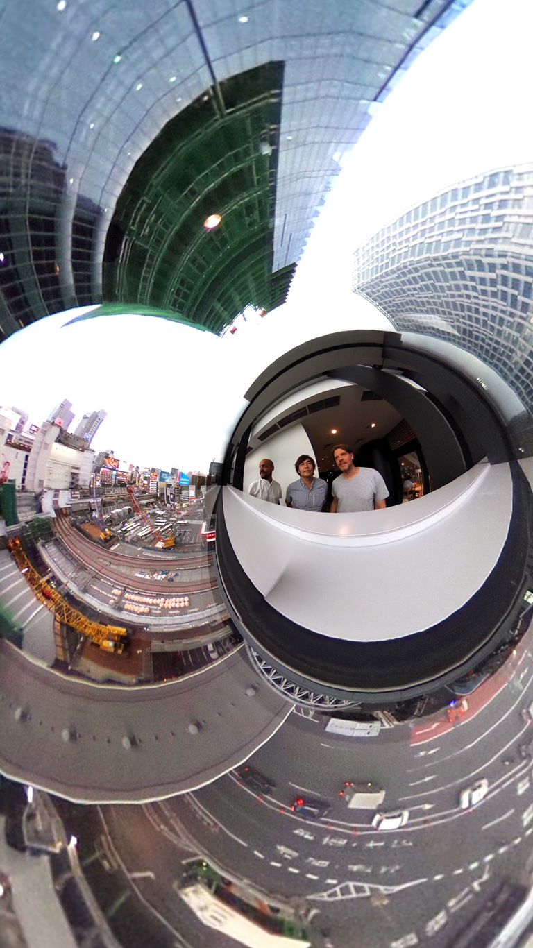  "Wird ein Deutscher in Tokyo vom japanischen Fernsehsender zum DFB-Pokal-Sieg der Frankfurter Eintracht interviewt!?“... Was klingt wie der Anfang eines Asbach- Uralt-Witzes (heißt das japanische Pendant dazu eigentlich "Sake-Witz"?) – ist Ende Mai Fiftyeight-Geschäftsführer Marc tatsächlich genau so passiert. Grund des medialen Interesses: Kurz zuvor hatte Makoto Hasebe, Kapitän der japanischen Nationalmannschaft, einen nicht unwesentlichen Beitrag dazu geleistet, dass die Eintracht Frankfurt sich nach 30 Jahren endlich wieder Deutscher Pokalsieger nennen darf. 