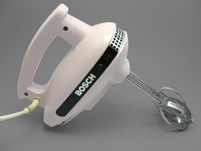  Wie für die prägenden Designer der 50er Jahre, steht auch für uns Funktionalität ganz oben. Das Prinzip "Form follows Function" kommt zwar aus der Architektur, lässt sich aber auch gut auf unsere Produktphilosophie übertragen. Was sich für den Designer zunächst einschränkend anhört, bedeutet aus unserer Sicht jedoch nichts anderes, als dass man sich bei der Produktentwicklung so lange mit dem Thema beschäftigen muss, bis man beides hat – nämlich hohe Funktionalität und ein gutes Design. Dazu gehört natürlich auch der integrierte Produktionsprozess und der sieht in der Welt hier anders aus, als am anderen Ende unseres Wurmlochs. ​​​​​​​Ja, ein paar Herausforderungen haben wir also auch von unserem Ausflug mitgebracht. 