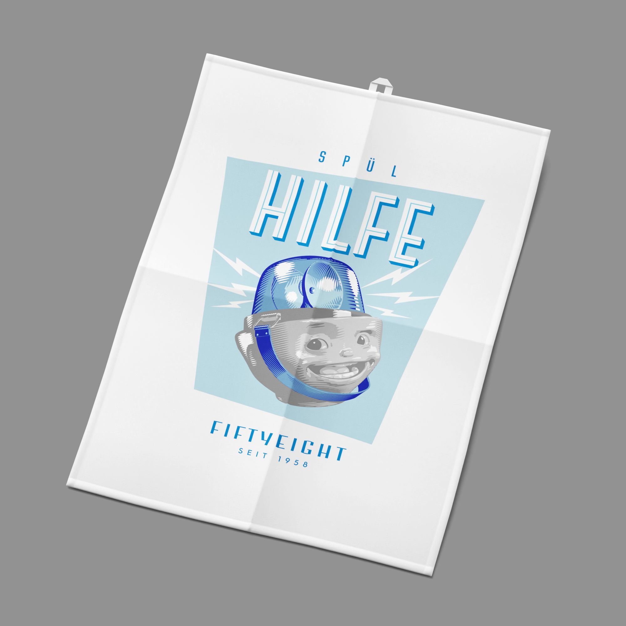 Nehmen wir beispielsweise die Geschirrtücher. Da kann man nicht einfach drauflosdrucken, also das Design schnell in die Online-Druckerei schicken und 24 Stunden später hat man das in der Hand.  Oder mal eben einen Vintage-Filter drüberlegen. Auch unser 3D-Know-how kann man nicht Eins zu Eins anwenden. Farbe, Raster und Shading sind beim Siebdruck die Parameter, die im Zusammenspiel darüber entscheiden, ob das Produkt nachher auch so aussieht, wie man sich das vorgestellt hat.